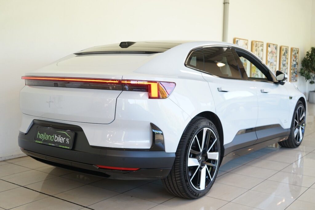 Polestar 4