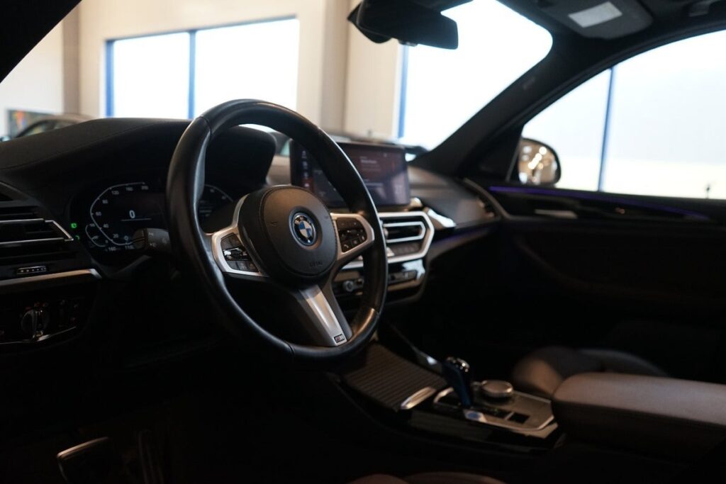 BMW iX3