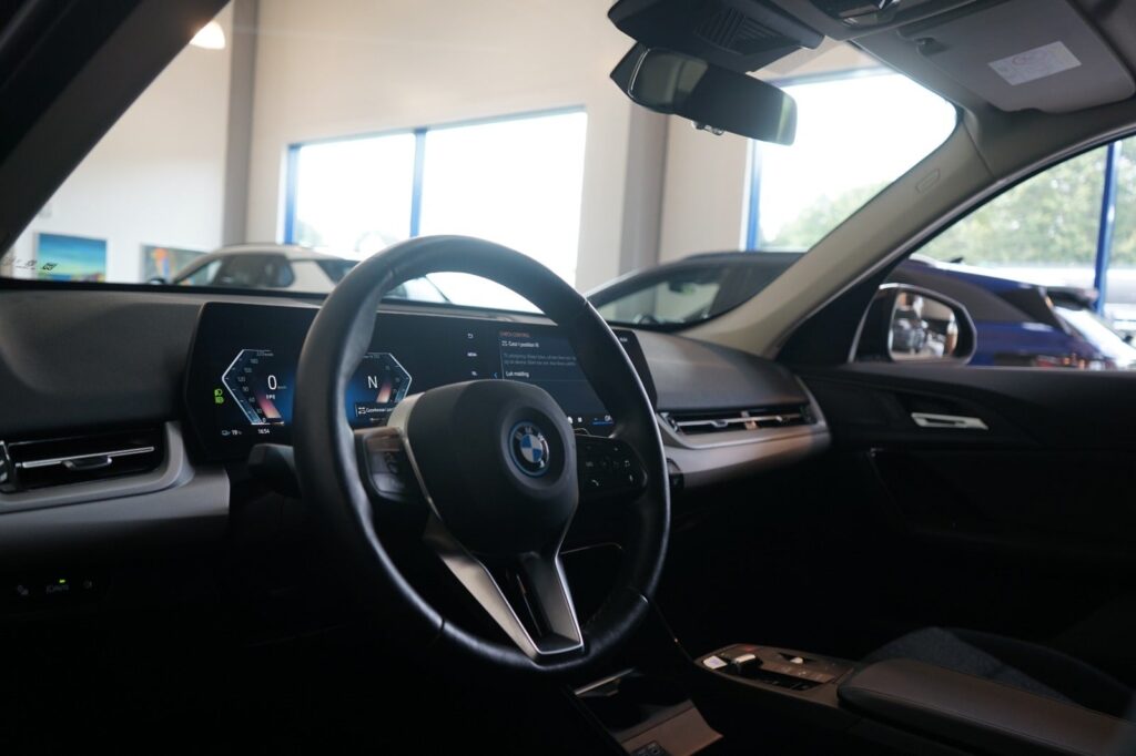 BMW iX1