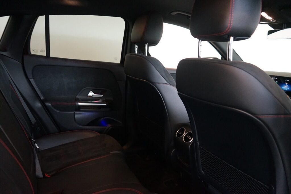 Mercedes EQA250