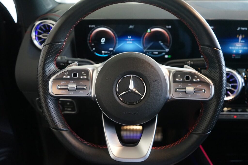 Mercedes EQA250