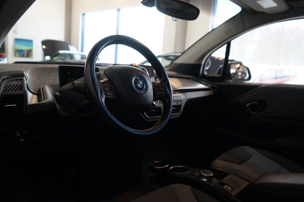 BMW i3
